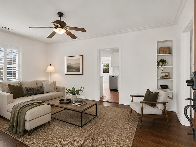 4740 W Mountain View Dr — Photo 4