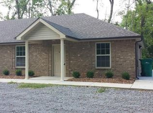 335B Rossview Rd, Clarksville, TN 37043