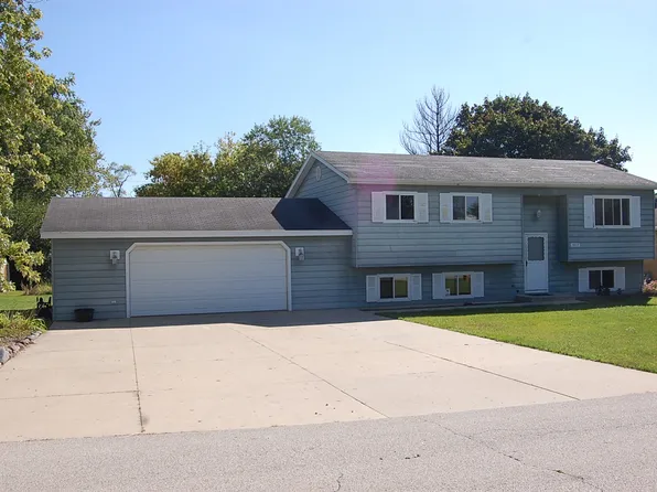 3217 Cornell Rd, Waukegan, IL 60087