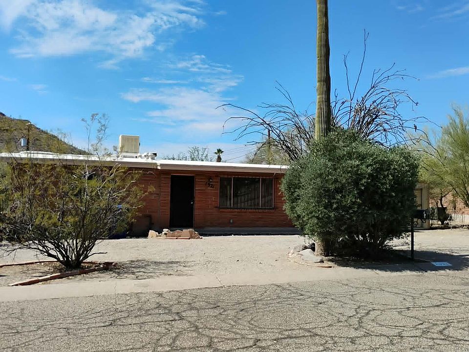 1st image of 1921 W Calle Del Reposo