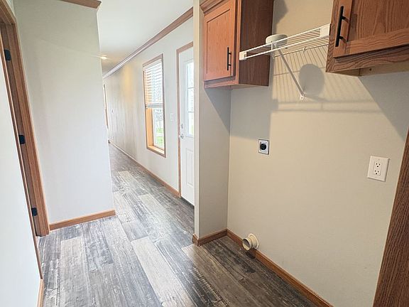 2nd image of 4452 La Casa #109