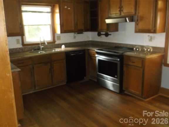 5th image of 2300 Gleneagles Dr