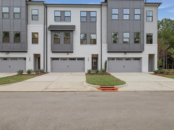 727 Mildred Oaks Ct, Cary, NC 27519