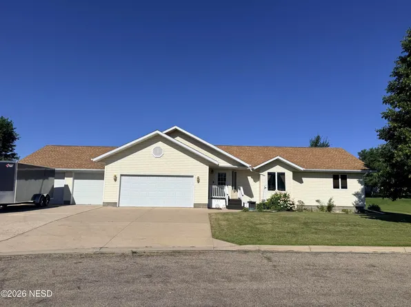 707 9th Ave S, Clear Lake, SD 57226