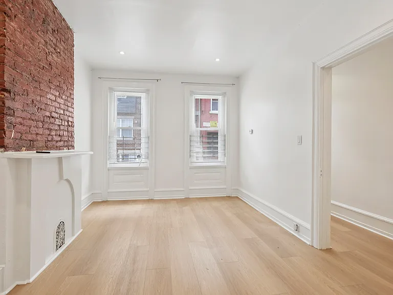 1713 Monument St — Photo 23