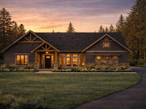 215 White Cloud Dr, Sandpoint, ID 83864