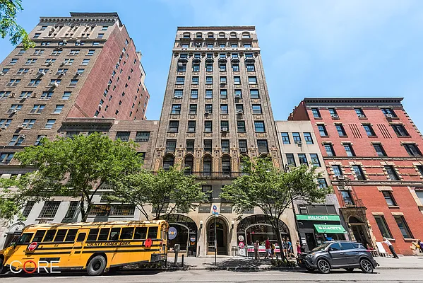 Rented by CORE | media 7