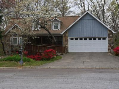 1583 Walkway Ct SW, Lilburn, GA, 30047