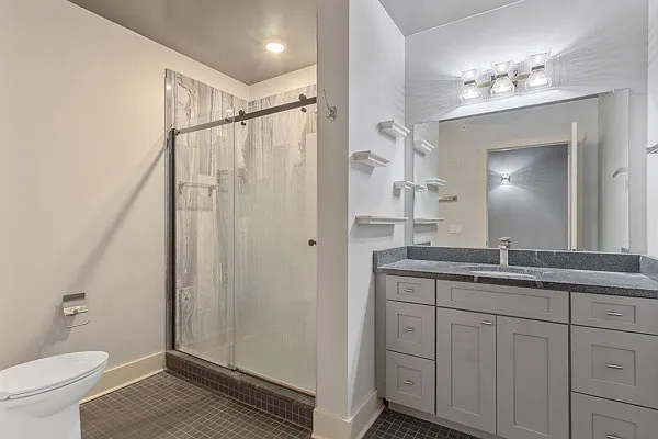 321 S Salina St #403 — Photo 5