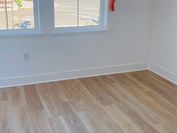 5th image of 2702 Tacoma Dr