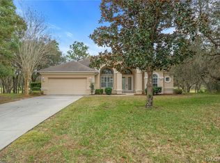 1 Woodfield Cir, Homosassa, FL 34446