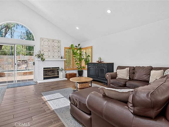 5th image of 27827 Zion Ct