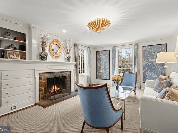 4th image of 4520 Dexter St NW