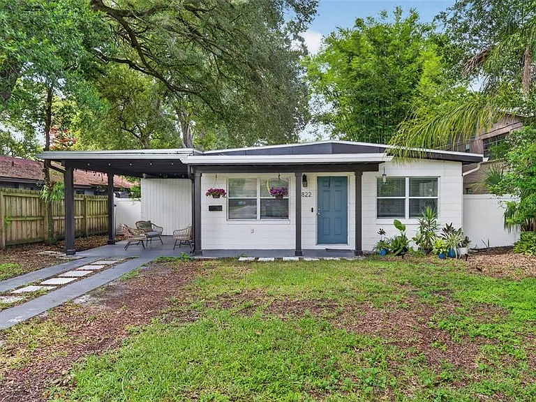 1822 Canton St — Photo 1