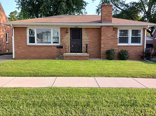 1206 W Bridge St, Streator, IL 61364