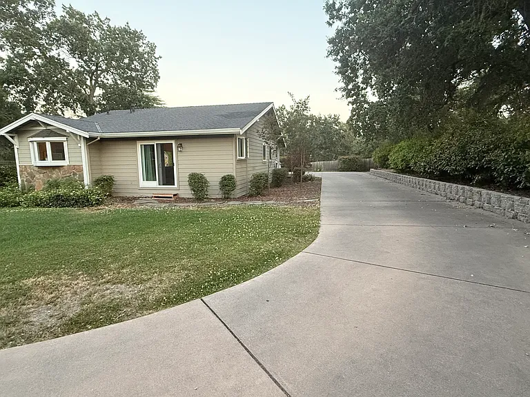 3119 Teigland Rd — Photo 1