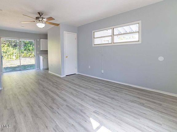 3rd image of 3910 Baker Ave