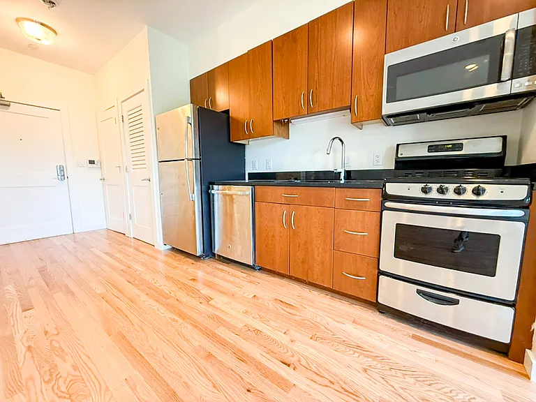 5 Miner St #302 — Photo 7