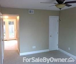 Living room
						:
						New ceiling fan, paint, carpet, doors
