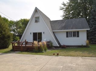 417 E Medusa St, Syracuse, IN 46567