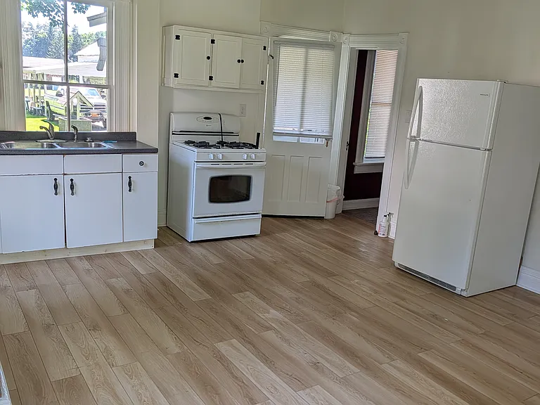 24 Maple Ave #1 — Photo 2