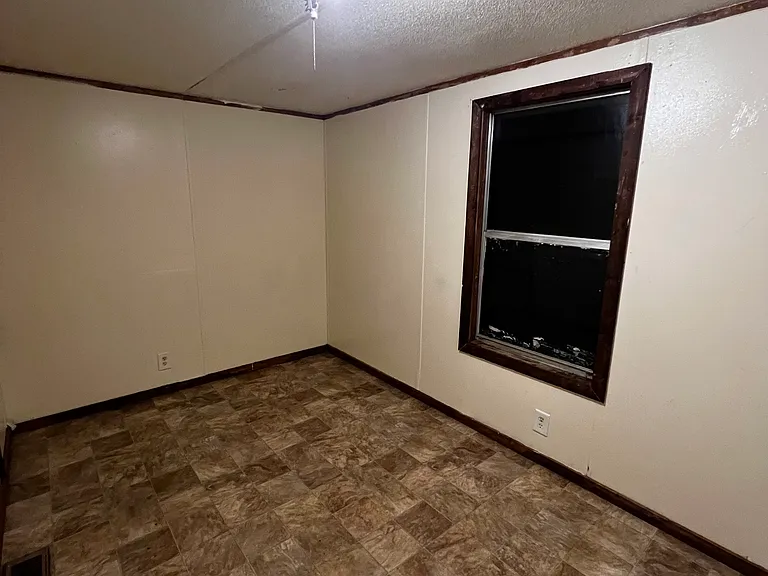205 S Gate Dr — Photo 4