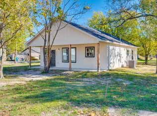 501 SW 1st St, Cooper, TX 75432