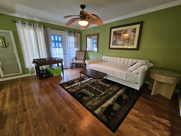 2566 Vauxhall Pl — Photo 17