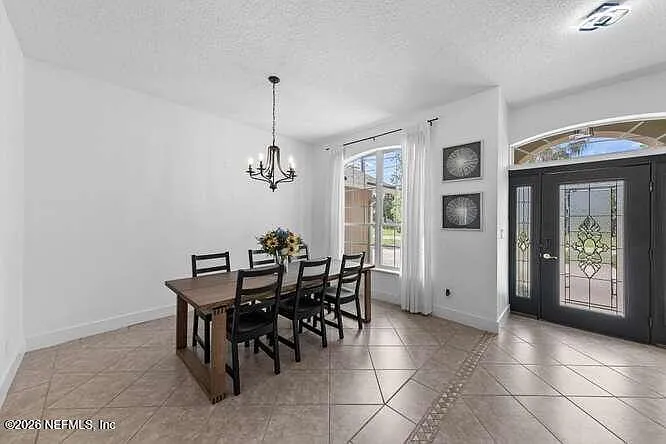 4 bed, 2.0 bath, 2034 sqft, $2,750 — Photo 4