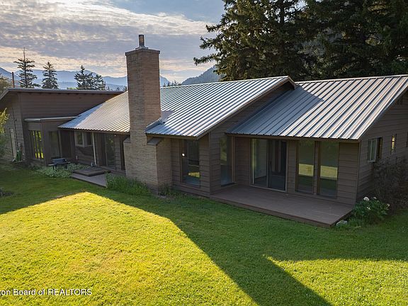 2nd image of 1775 E River Dr