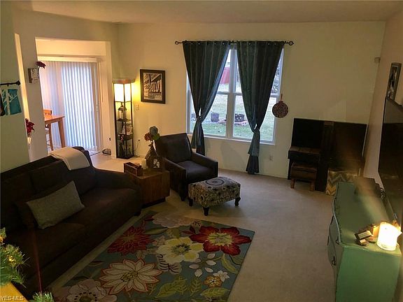 2nd image of 1662 Laughton Cir