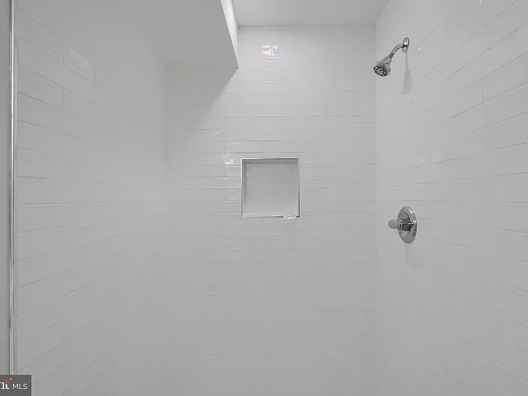 602 S Streeper St — Photo 23