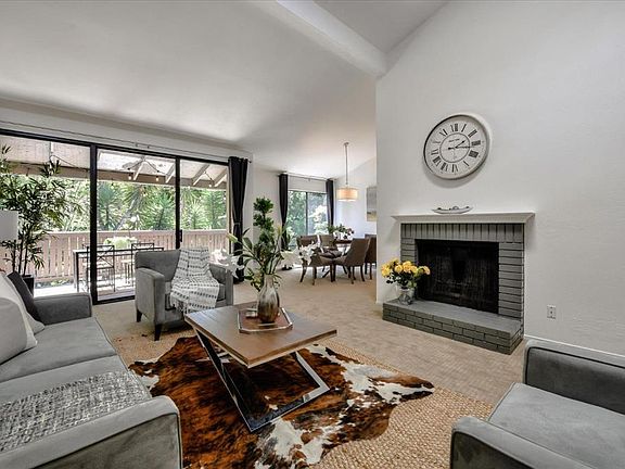 2nd image of 2040 W Middlefield Rd APT 10