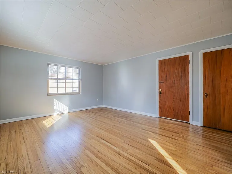 1351 Clarence Ave #3 — Photo 2