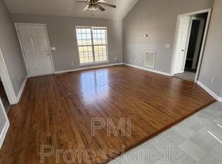 3180 Veals Rd #A, Murfreesboro, TN 37127