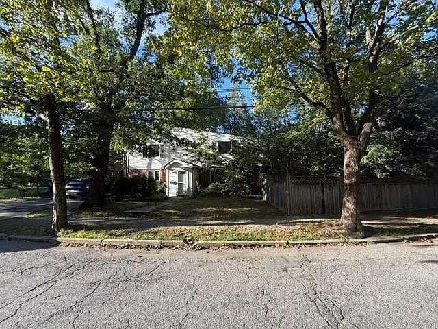 1st image of 39 Charlemont St