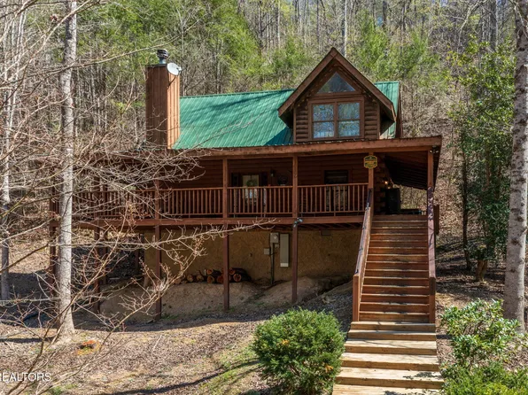 2246 Valley Mountain Way, Sevierville, TN 37862