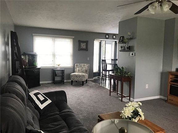 5th image of 87 Christina Dr