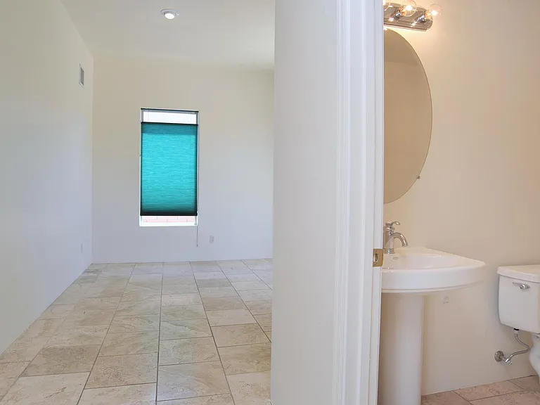 12866 N High Hawk Dr — Photo 31