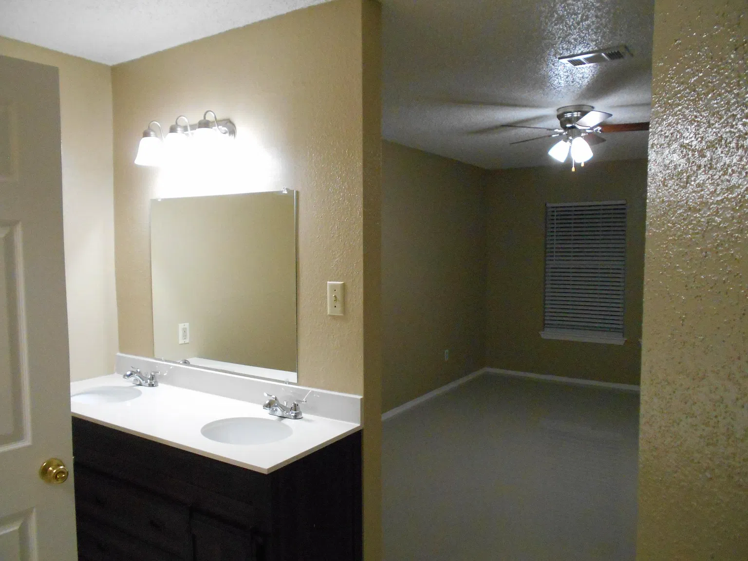 5706 Easthampton Dr — Photo 3