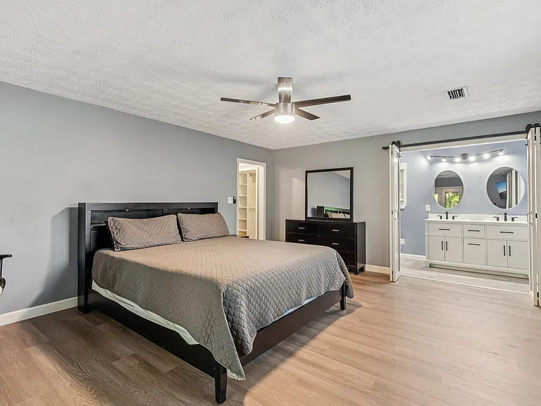 5210 River Park Villas Dr — Photo 30