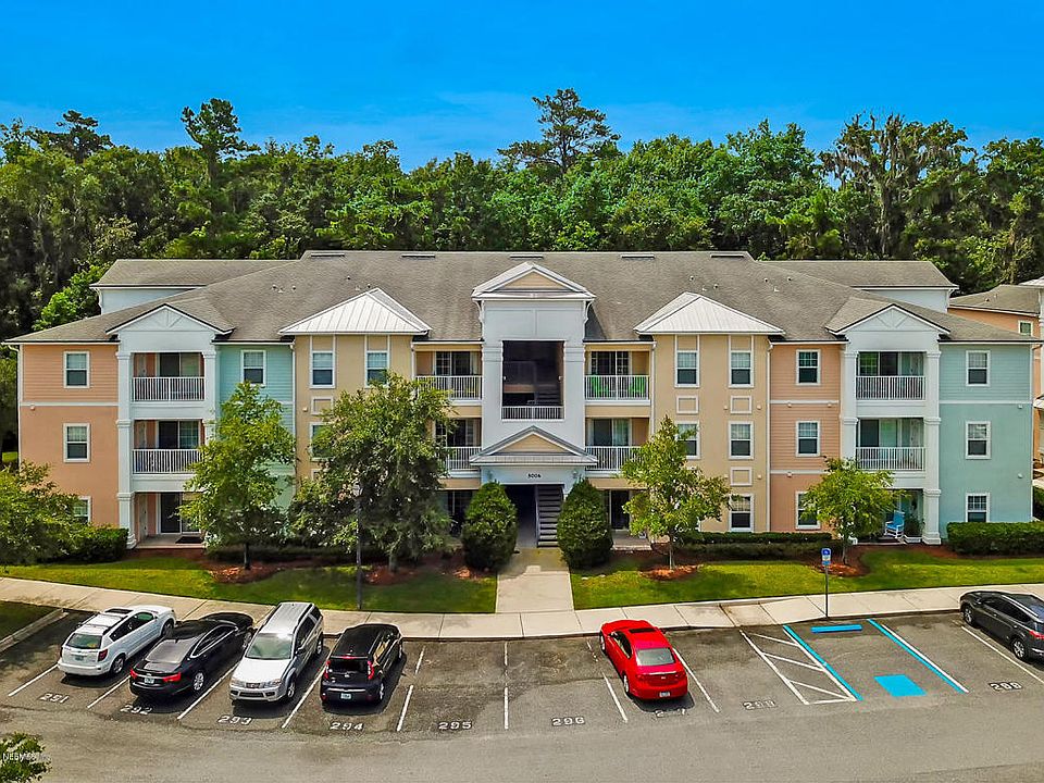1st image of 5006 Key Lime Dr Unit 304