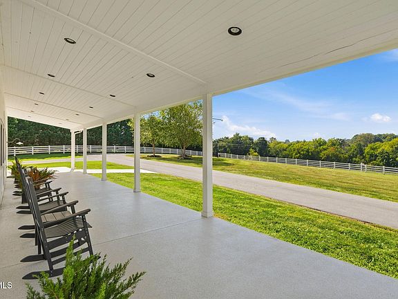 5th image of 520 Buckingham Rd