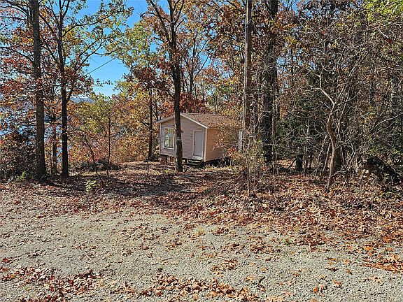 5th image of 7060 Lakeview Dr