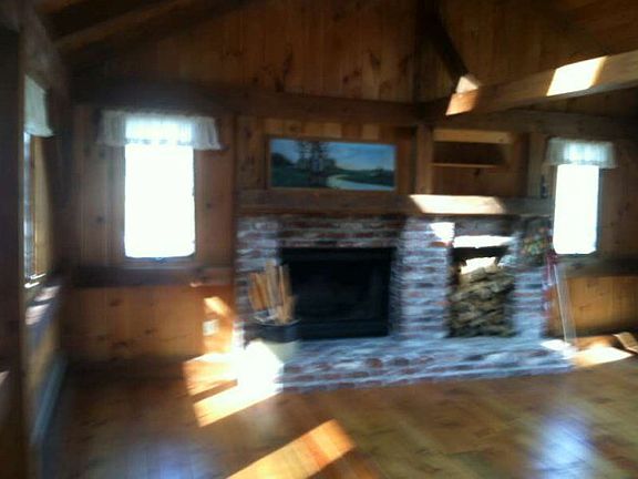 4th image of 838 Hemlock Dr