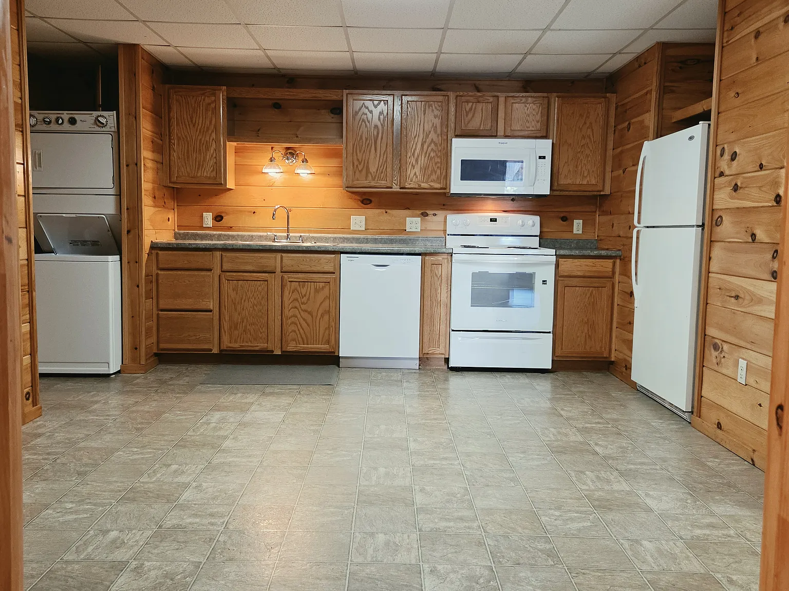 3 bed, 1200 sqft, $1,600 — Photo 3