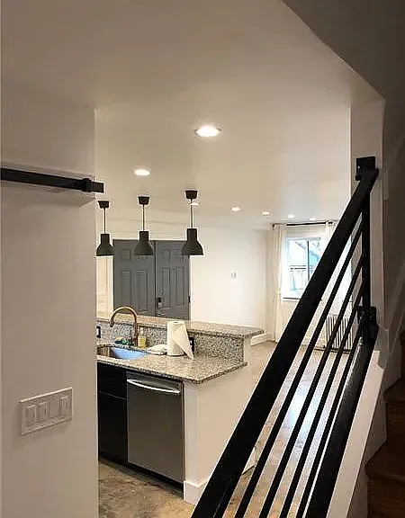 1-228 Webster St NE #1 — Photo 27