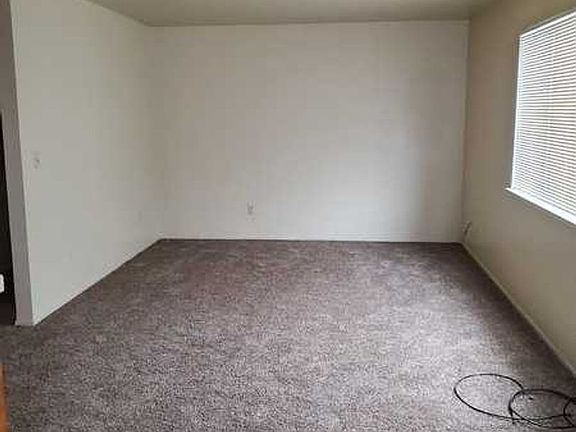 3rd image of 3520 Merrifield Ave #4040