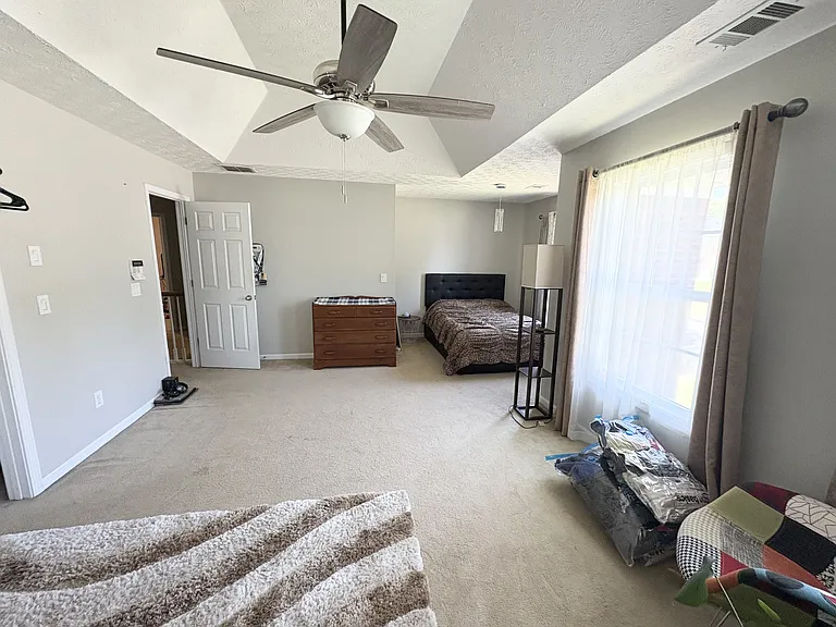 3051 Lexington Ave — Photo 9