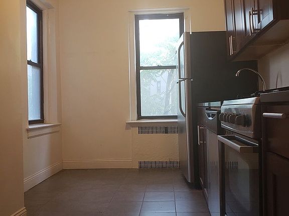 3rd image of 115 E 116th St APT 2E
